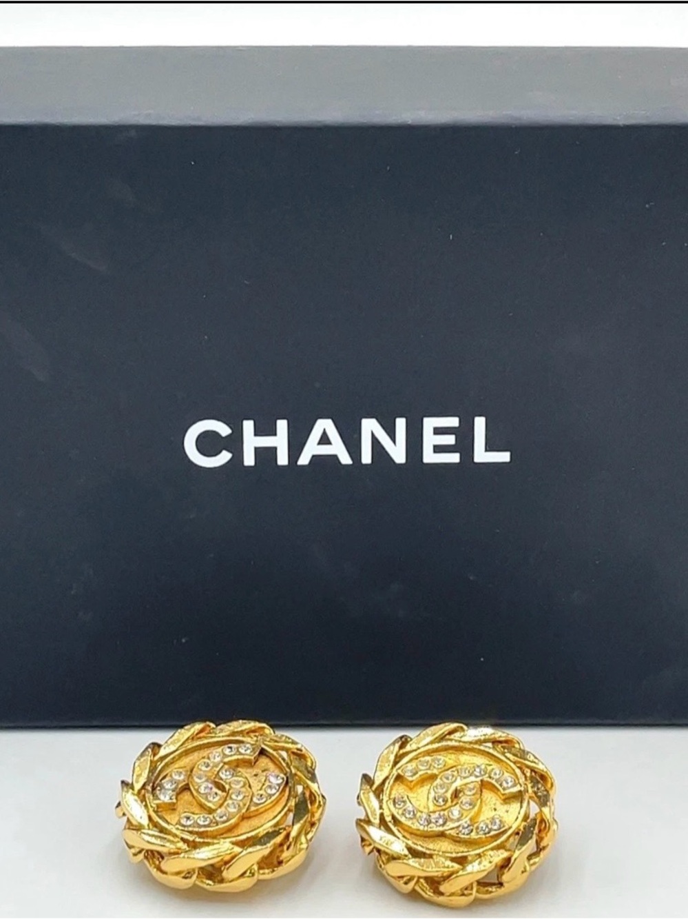 CHANEL Vintage Coco Mark Round 23GP Rhinestone 29.29g Clip Earrings